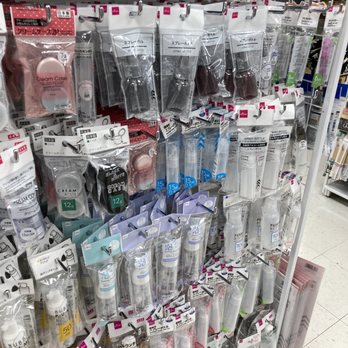 Daiso - Cosmetic subdivided container - Discount Store Near Me - Honolulu, Hawaii Daiso - Cosmetic subdivided container - Discount Store Near Me - Honolulu, Hawaii