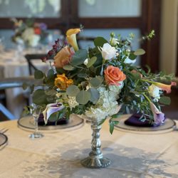Wedding table arrangement