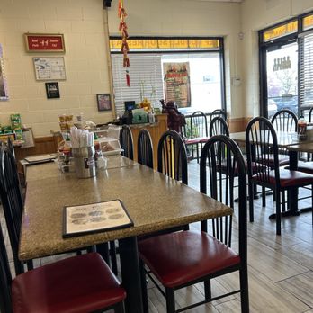 Pho Soc Trang - Seating in front of checkout - Vietnamese Near Me - Kentwood, Michigan Pho Soc Trang - Seating in front of checkout - Vietnamese Near Me - Kentwood, Michigan