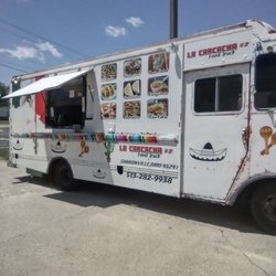 La carcacha - Mexican food truck, tacos, tortas, burritos, nachos, corn, taco salad and more