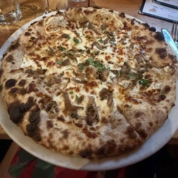Lupo Marino - Tartufata Pizza is yum - Pizza Near Me - Washington, DC, District of Columbia
