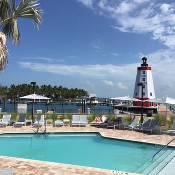 Lighthouse Kitchen + Bar - The View - Seafood Near Me - Marathon, Florida
