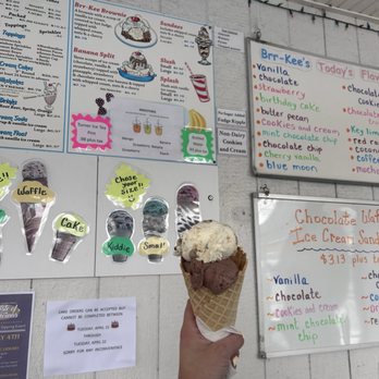 Brr-Kee's Ice Cream - Ice Cream & Frozen Yogurt Near Me - Oakmont, Pennsylvania Brr-Kee's Ice Cream - Ice Cream & Frozen Yogurt Near Me - Oakmont, Pennsylvania