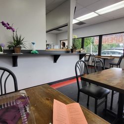Seoul Grill - Inside table seating