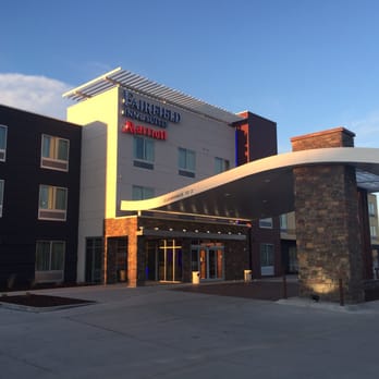 Fairfield by Marriott Inn & Suites Scottsbluff - Front entrance - Hotels Near Me - Scottsbluff, Nebraska