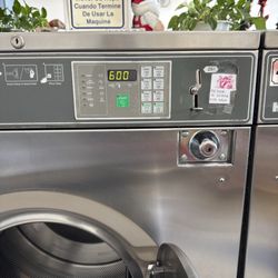 Sunrise Coin Laundry - Broken machine which ate our coins