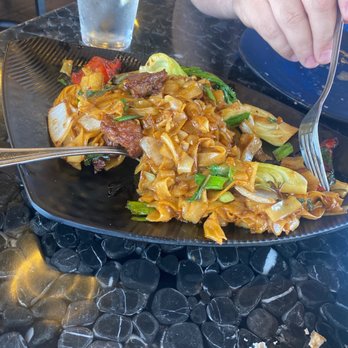 Pineapple Village - Drunken noodles with fillet mignon - Asian Fusion Near Me - Gilroy, California Pineapple Village - Drunken noodles with fillet mignon - Asian Fusion Near Me - Gilroy, California