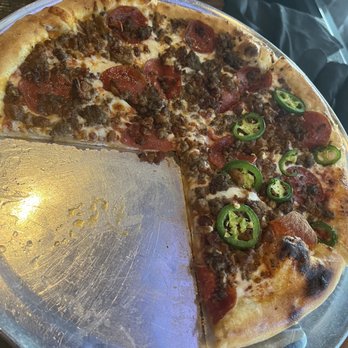 On the Kirb - Meat on the Kirb, pizza - Sports Bars Near Me - Houston, Texas On the Kirb - Meat on the Kirb, pizza - Sports Bars Near Me - Houston, Texas