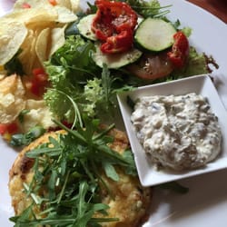 Land Van Kokanje - De geitenwollensokken = vega kaasburger. Voor mij zonder brood en friet. Lekzor!