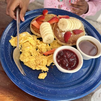 Que Huevos - Kids pancake breakfast with egg added - Breakfast & Brunch Near Me - Playa del Carmen, ROO Que Huevos - Kids pancake breakfast with egg added - Breakfast & Brunch Near Me - Playa del Carmen, ROO
