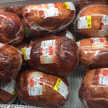 Giant Eagle Markets - a display of hams - Grocery Near Me - Leechburg, Pennsylvania Giant Eagle Markets - a display of hams - Grocery Near Me - Leechburg, Pennsylvania