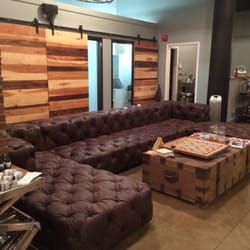 Dapper Gents - Waiting area / lounge