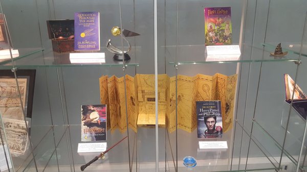 Edinburgh Central Library by null