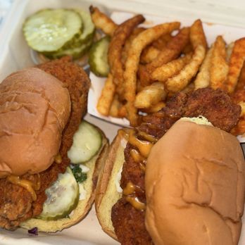 Dave's Hot Chicken - Dave's #2 2 Sliders w/ Fries - Chicken Shop Near Me - White Plains, New York
