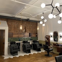 Hair washing bowls / decor / ambiance