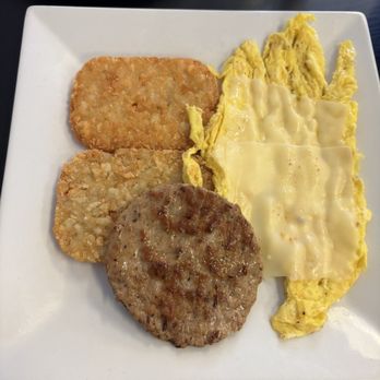 Café Noir - Delicious eggs, hash browns and sausage - Breakfast & Brunch Near Me - Waterbury, Connecticut