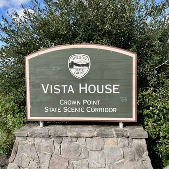Vista House At Crown Point - Vista House sign - Landmarks & Historical Buildings Near Me - Corbett, Oregon