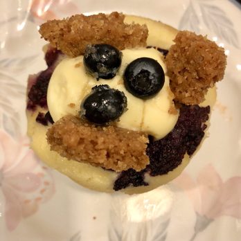 Molly's Cupcakes - Blueberry cheesecake! Perfect combo of textures and flavors - Cupcakes Near Me - Chicago, Illinois Molly's Cupcakes - Blueberry cheesecake! Perfect combo of textures and flavors - Cupcakes Near Me - Chicago, Illinois