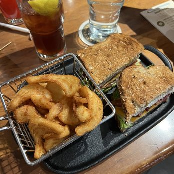 Squatters Pubs - Squatters Club Sandwich - Brewpubs Near Me - Salt Lake City, Utah