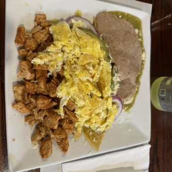 Tacos Victoria - Cajun Chicken Chilaquiles - Food Trucks Near Me - Jersey City, New Jersey