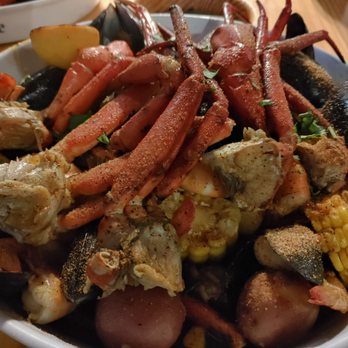 Mudbugs Cajun Icehouse - Mix boil pot full size. They were out of crawfish and Jonah claws so they gave me extra red crab. - Cajun/Creole Near Me - Corpus Christi, Texas