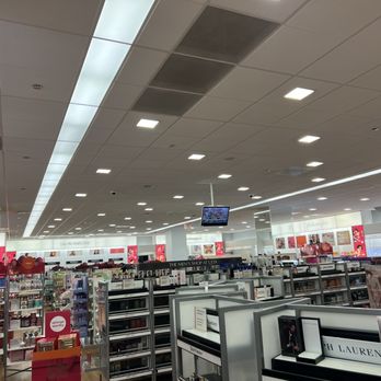 Ulta Beauty - Cosmetics & Beauty Supply Near Me - Chicago, Illinois