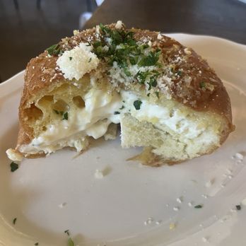 Liliana - Garlic Bread - Italian Near Me - Woodbury, Minnesota Liliana - Garlic Bread - Italian Near Me - Woodbury, Minnesota