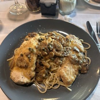 Tronis Italian Bistro - Chicken piccata - Italian Near Me - Lebanon, Ohio Tronis Italian Bistro - Chicken piccata - Italian Near Me - Lebanon, Ohio