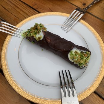 Elina's - a fork and knife on a plate - Italian Near Me - Chicago, Illinois