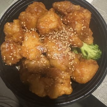Lucky Express - Sesame Chicken - Chinese Near Me - Boca Raton, Florida