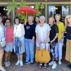 The Healdsburg Walking Tour - Touring with local ladies!! FUN