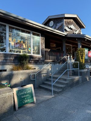 Cloud & Leaf Bookstore, LLC by null