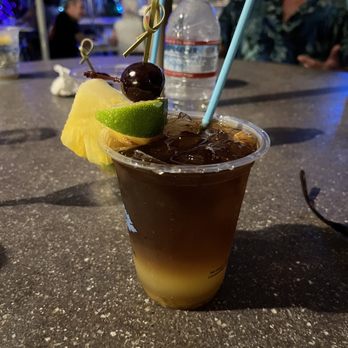 The Beach Bar - Bars Near Me - Honolulu, Hawaii