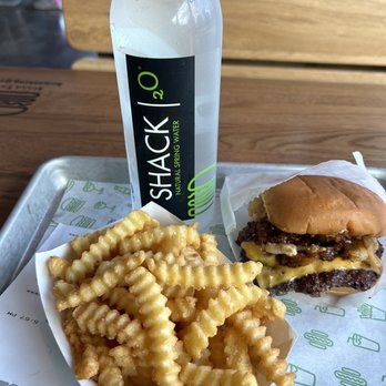 Shake Shack Sugar Land - Bourbon bacon jam burger - Burgers Near Me - Sugar Land, Texas Shake Shack Sugar Land - Bourbon bacon jam burger - Burgers Near Me - Sugar Land, Texas