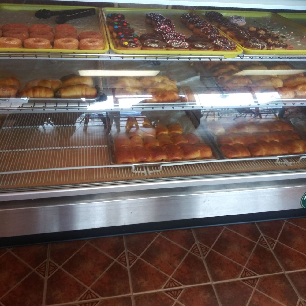 Robin’s Snowflake Donuts & Cafe - Dounuts and kolaches - Donuts Near Me - Spring, Texas Robin’s Snowflake Donuts & Cafe - Dounuts and kolaches - Donuts Near Me - Spring, Texas