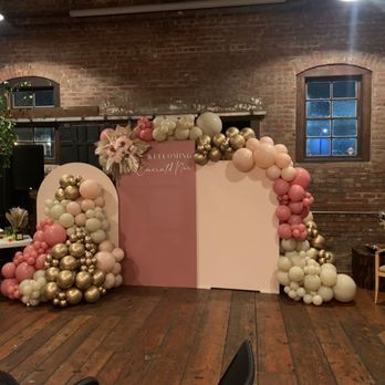 Hella Balloons - Balloon Services Near Me