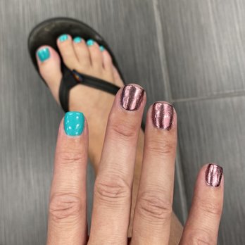Acryliq Nails - Nail Salons Near Me - Canoga Park, California