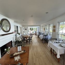 Inn At Sunrise Point