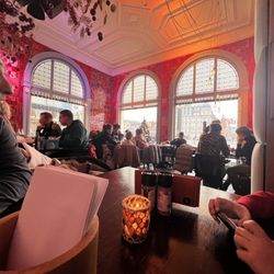 Dwaze Zaken - Ambiance in the interior
