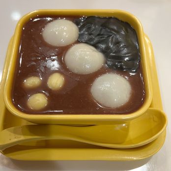 Sweethoney Dessert - Sesame and Red Bean Soup with Sesame Rice Balls - Desserts Near Me - Las Vegas, Nevada Sweethoney Dessert - Sesame and Red Bean Soup with Sesame Rice Balls - Desserts Near Me - Las Vegas, Nevada