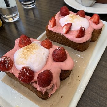 Hash Kitchen - Strawberry shortcake toast with a toasted marshmallow on top - Breakfast & Brunch Near Me - Chandler, Arizona