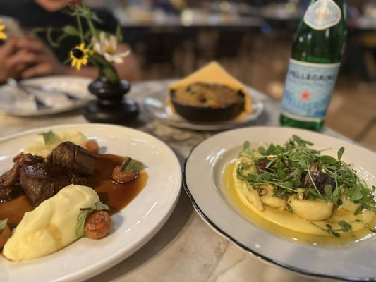 Songbird Parlour by null