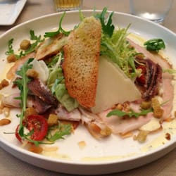 Bistro Potiron - Porchetta Caesar salad