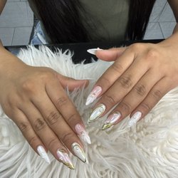 Acryliq Nails