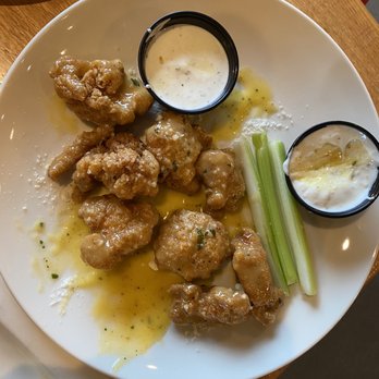 Applebee's Grill + Bar - Garlic parm Boneless Wings - Sports Bars Near Me - Philadelphia, Pennsylvania Applebee's Grill + Bar - Garlic parm Boneless Wings - Sports Bars Near Me - Philadelphia, Pennsylvania