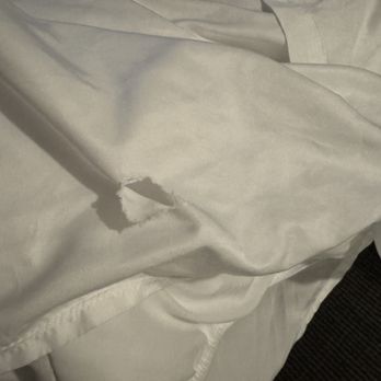 The Hotel Salem - Ripped bedsheets. - Hotels Near Me - Salem, Massachusetts The Hotel Salem - Ripped bedsheets. - Hotels Near Me - Salem, Massachusetts