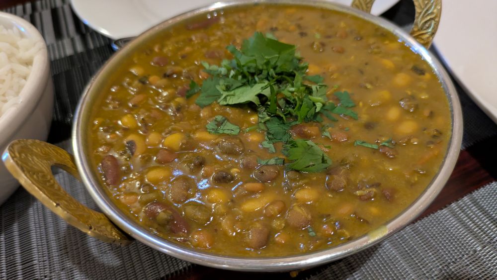 Himalayan Sherpa Kitchen Logo