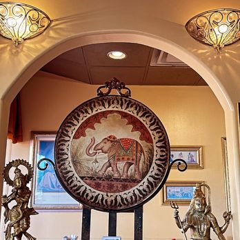 Guru Indian Restaurant - Indian decor - Indian Near Me - Clermont, Florida