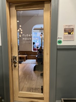 FLOATING MOUNTAIN Tea House |2nd FLOOR| by null