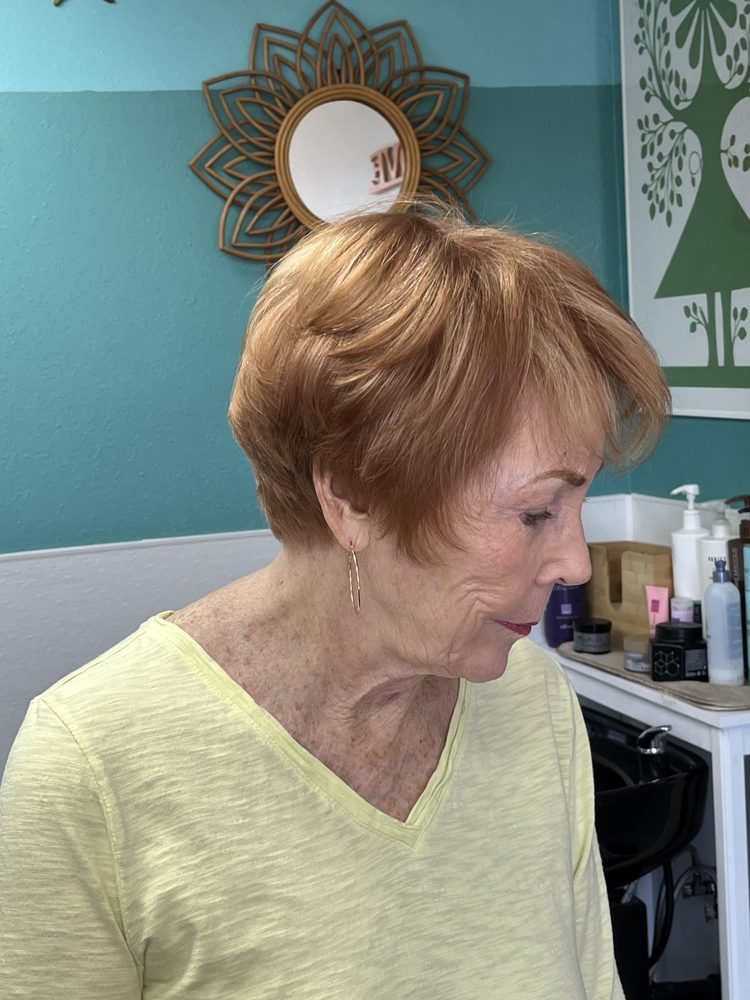 Hair by Michael G Logo